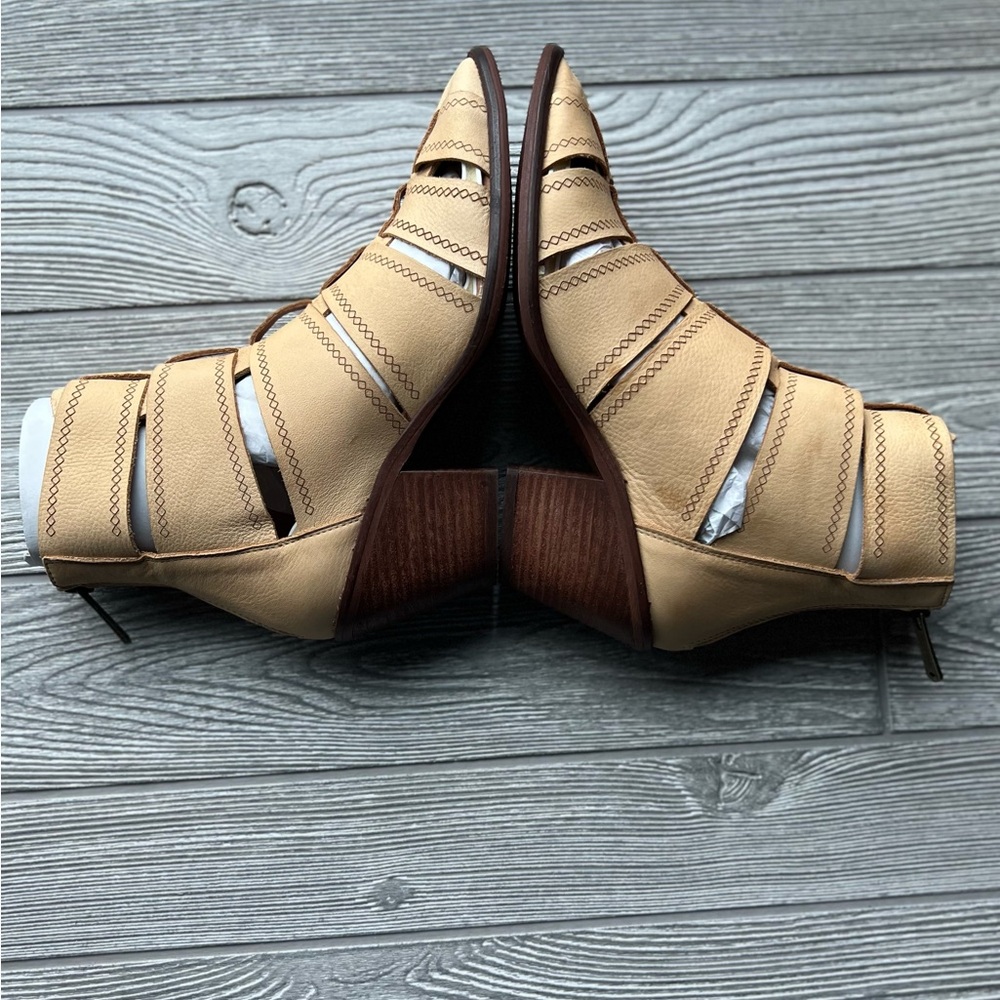 Sundance, Veracruz Lex, brand cage booties, NWT, 40, golden tan, Spain made,firm - Picture 4 of 16